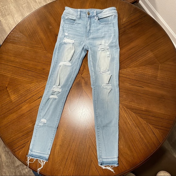 American Eagle Light Wash Super Super Stretch Hi-Rise Jegging Size 6 - Picture 2 of 8